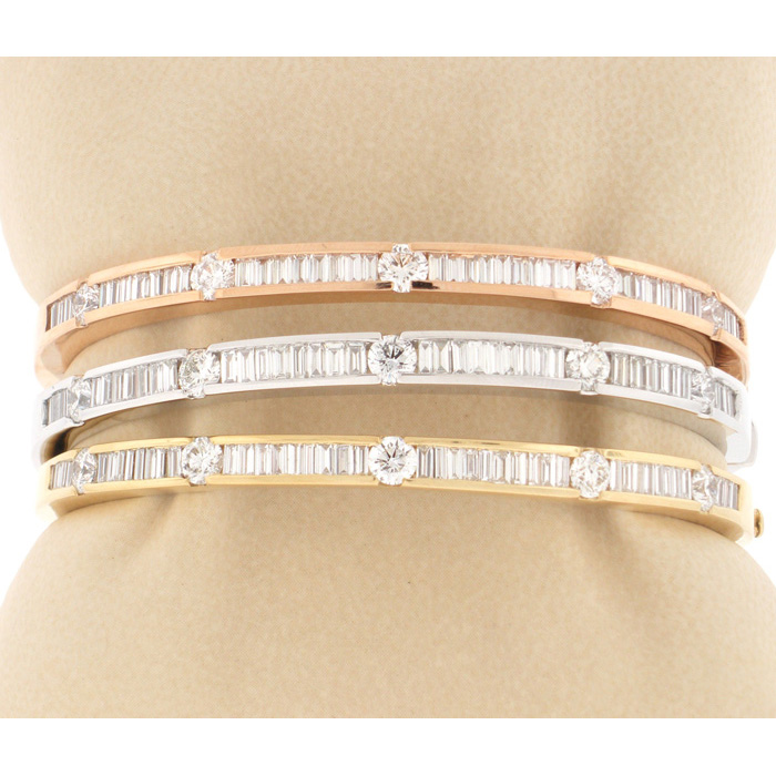 Exquisite Diamond Bangle Bracelet - z5659