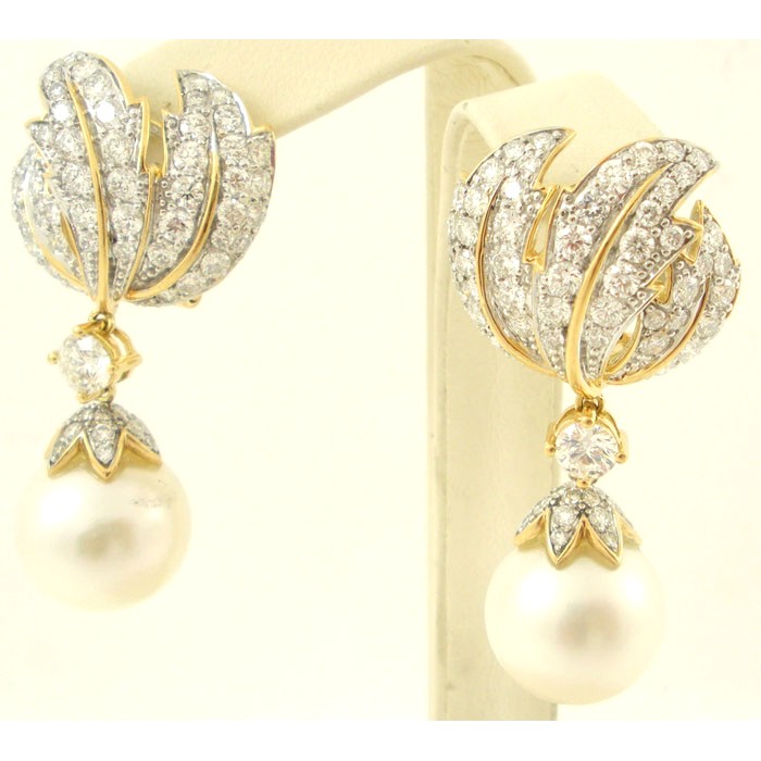 Gorgeous Diamond And Pearl Earrings - 1572