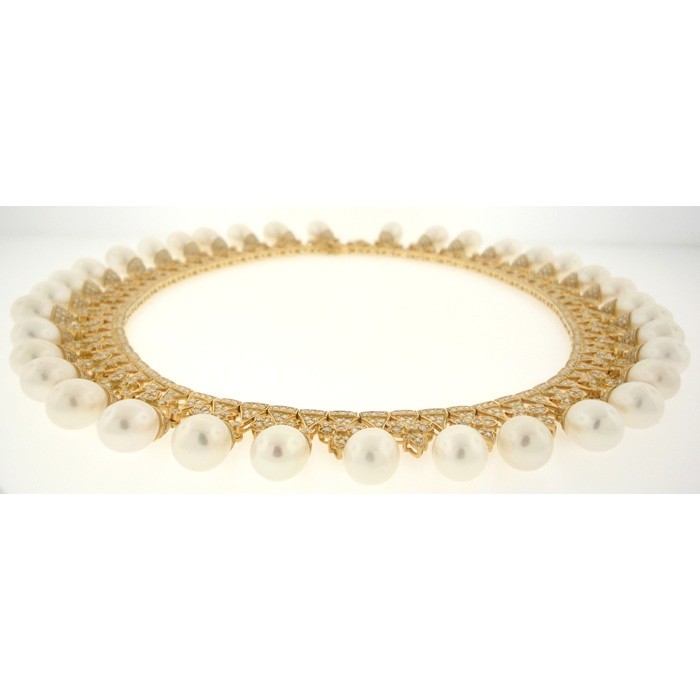 Diamond and Pearl Necklace in White or Yellow Gold - 1577
