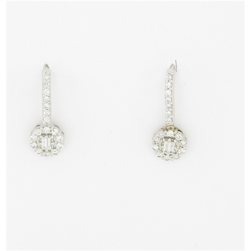 Beautiful Diamond Earrings - Z5627