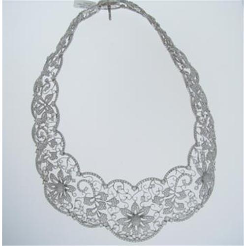 Ladies Diamond Necklace in 18k