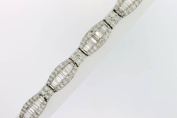 Beautiful Ladies Diamond Bracelet - z5020 y272/34 Beautiful Ladies Diamond Bracelet - z5020 y272/34