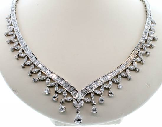 Beautiful Necklace - z5149 y280/13