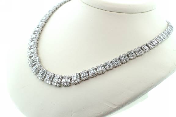 Emerald Cut Diamond  Necklace - z5471 y284/16