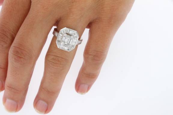 Beautiful Diamond Ring - Z5397 Y289/14