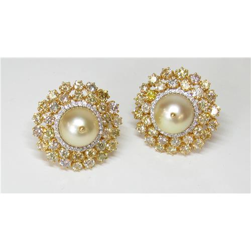 Ladies Diamond and pearl Earrings