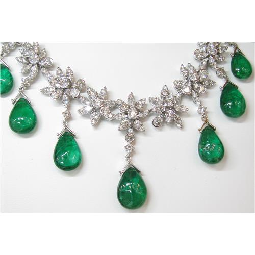 Diamond and emerald  Necklace