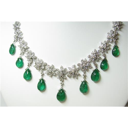 Diamond and emerald  Necklace