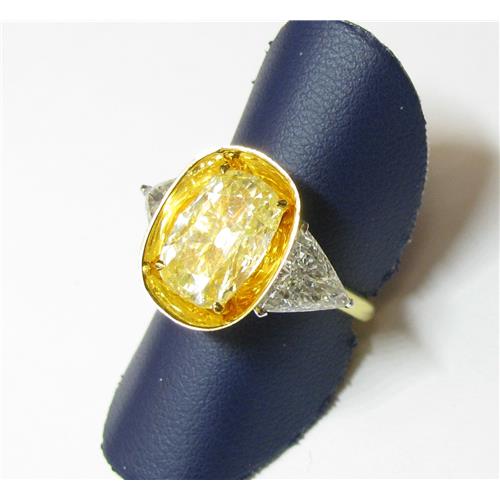 natural light fancy Diamond Ring certified
