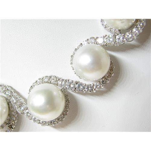 18k Ladies 43 Carat Diamond and South Sea Pearl Necklace