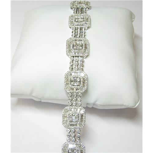 18k Ladies baguette and round  Diamond Bracelet - B0102