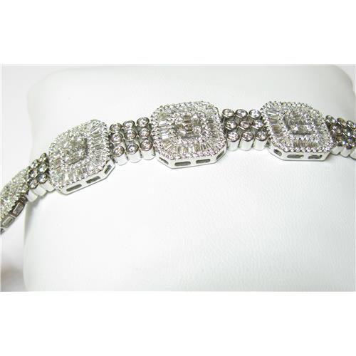 18k Ladies baguette and round  Diamond Bracelet - B0102