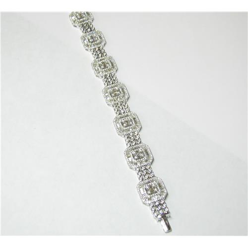 18k Ladies baguette and round  Diamond Bracelet - B0102