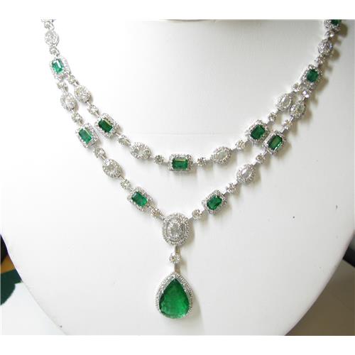 Ladies 18k White Gold Emerald snd diamond Necklace