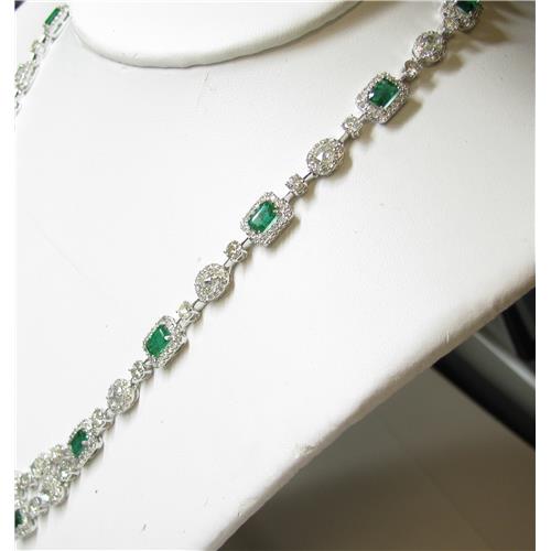 Ladies 18k White Gold Emerald snd diamond Necklace