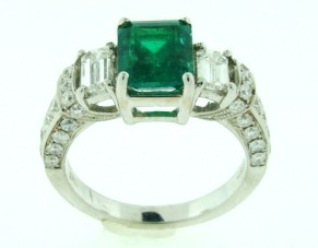 Beautiful Emerald And Diamond Ring-1917