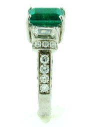 Beautiful Emerald And Diamond Ring-1917