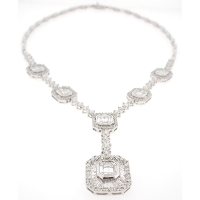 Gorgeous Diamond Necklace - z5571